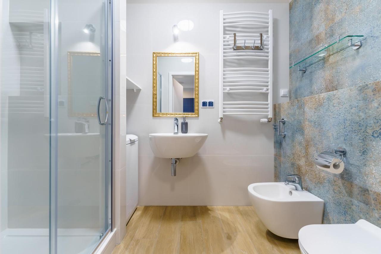 Apartament Kapitanski Z Widokiem Na Morze 4 Pietro - By Perlowa Przystan Rent Sianozety Luaran gambar