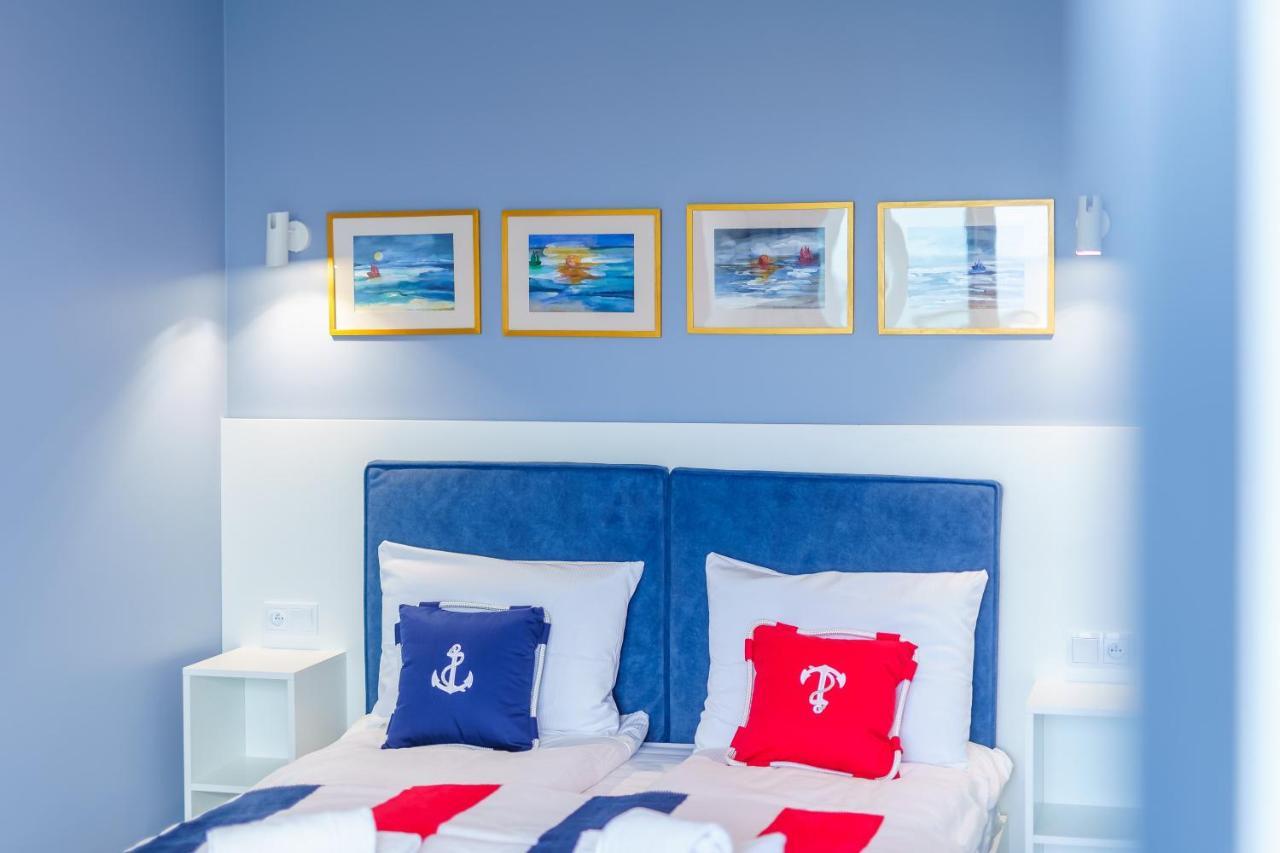 Apartament Kapitanski Z Widokiem Na Morze 4 Pietro - By Perlowa Przystan Rent Sianozety Luaran gambar